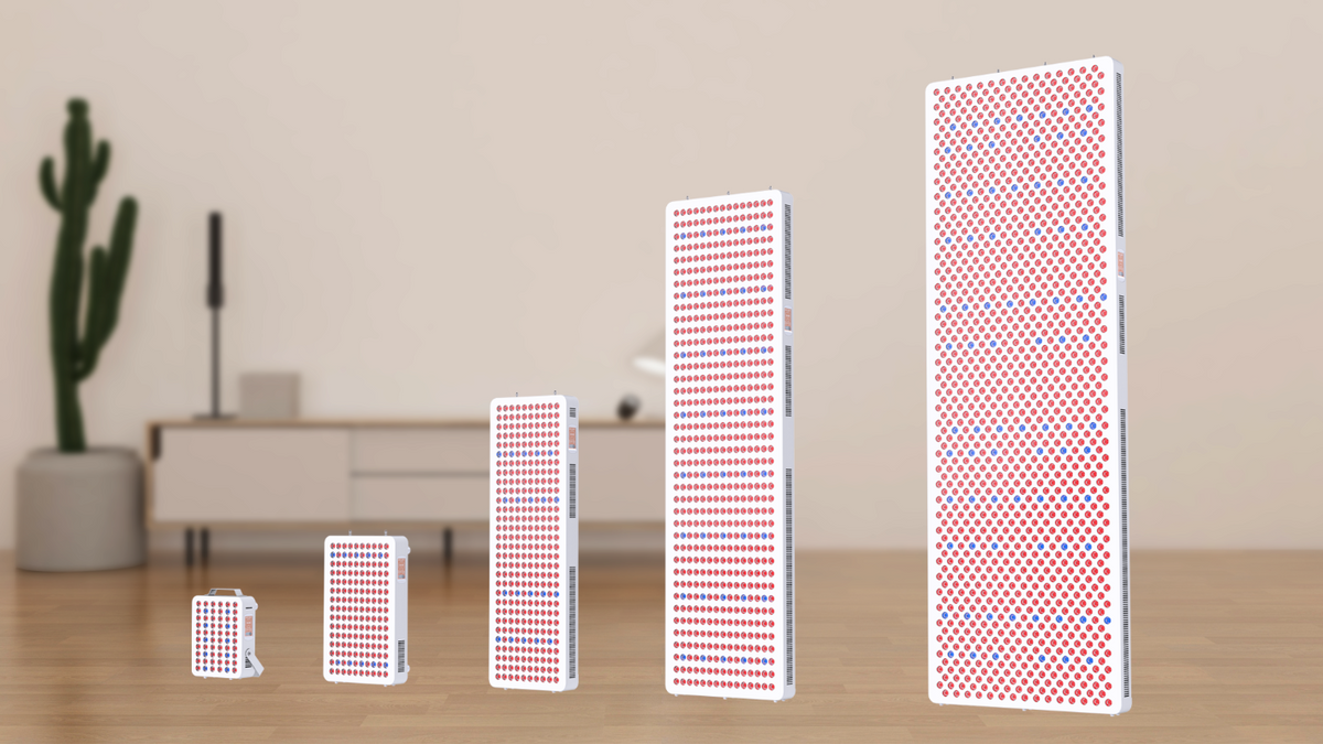 5 maten panelen naast elkaar in vage woonkamerachtergrond